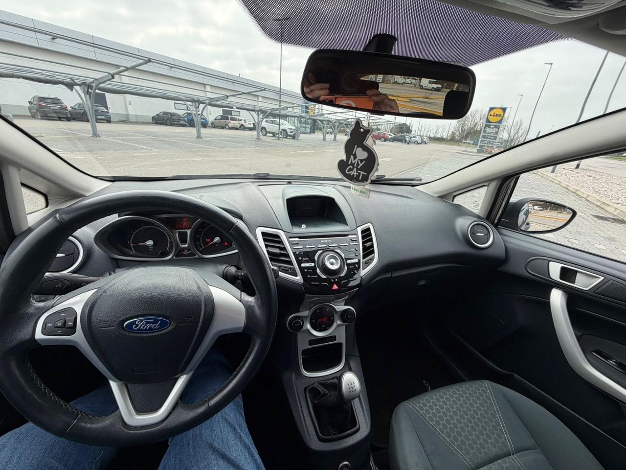 Ford Fiesta 1.4 16V 5p. Bz.- GPL Titanium Bs.