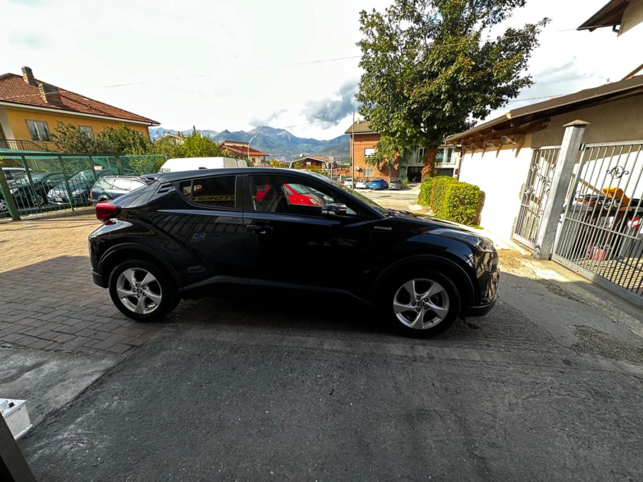 Toyota C-HR 1.8 Hybrid E-CVT Active