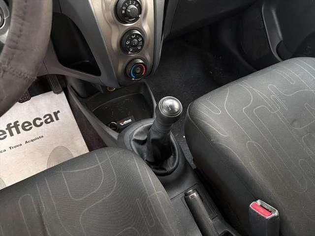 Toyota Yaris 1.0 5 porte