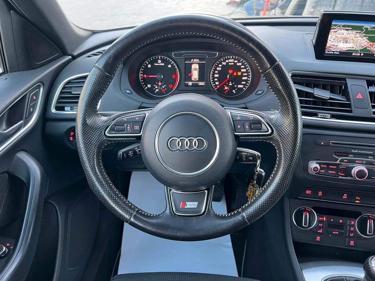 Audi Q3 2.0 TDI 150 CV S line Edition