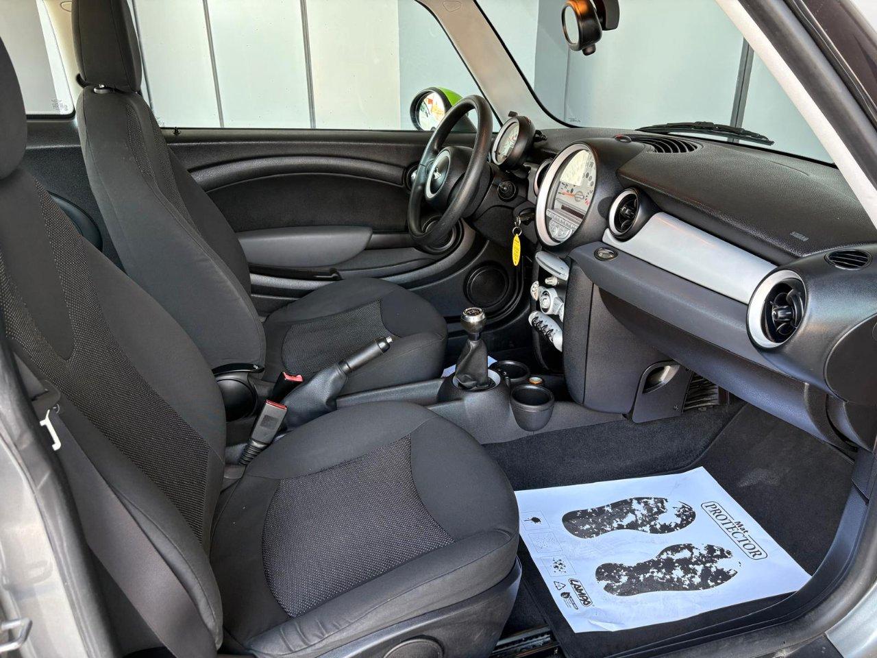 Mini 3 Porte One 1.4
