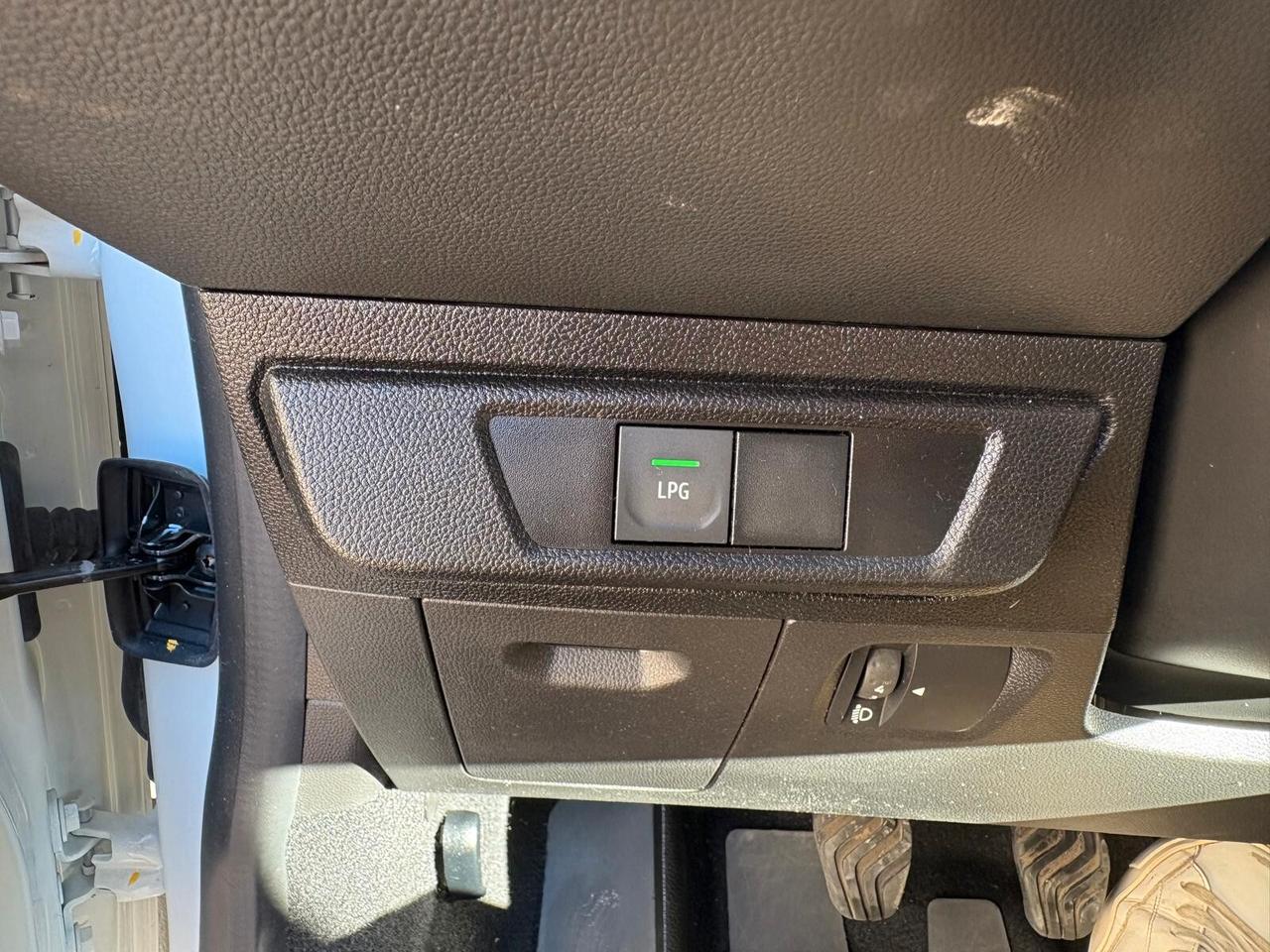 DACIA SANDERO 1.0 BENZINA / GPL STEPWAY EXTREME + GANCIO TRAINO