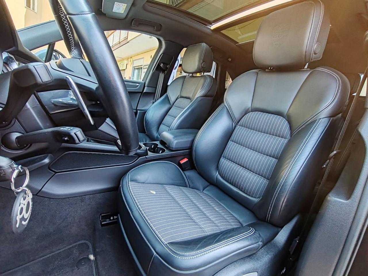 Porsche Macan-T 2.0 Turbo 265cv tetto panoramico apribile