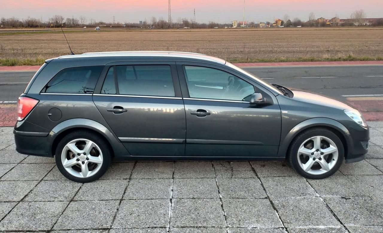Opel Astra 1.6 16V VVT Station Wagon Enjoy