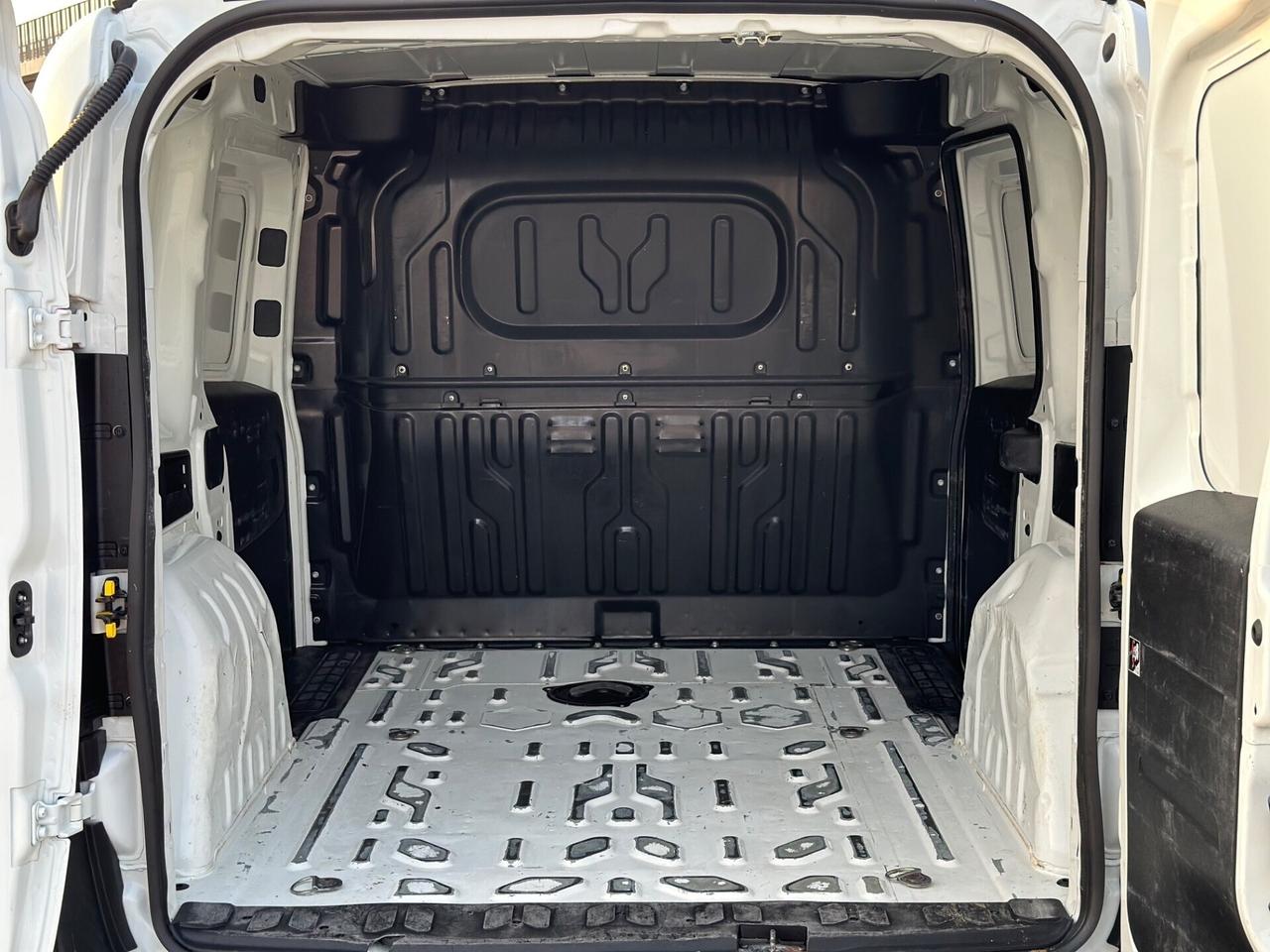 Fiat Doblo 2018 1.3 MJT 95 MOTORE REVISIONATO