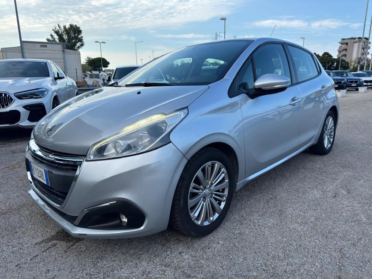 PEUGEOT 208 BlueHDi 75 5p. Allure