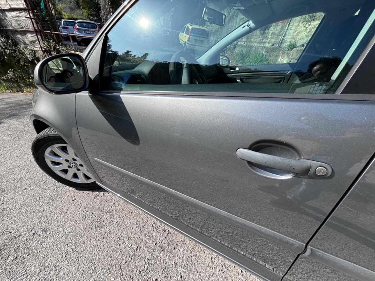 Volkswagen Golf 1.6 16V FSI 5p. Sportline