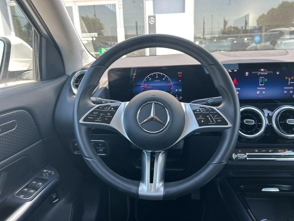 Mercedes GLA 180 180 D Progressive Advanced 8G-DCT