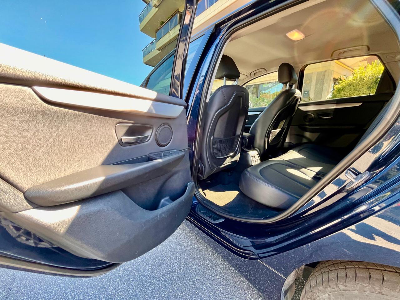 Bmw 2er Active Tourer 218d Advantage