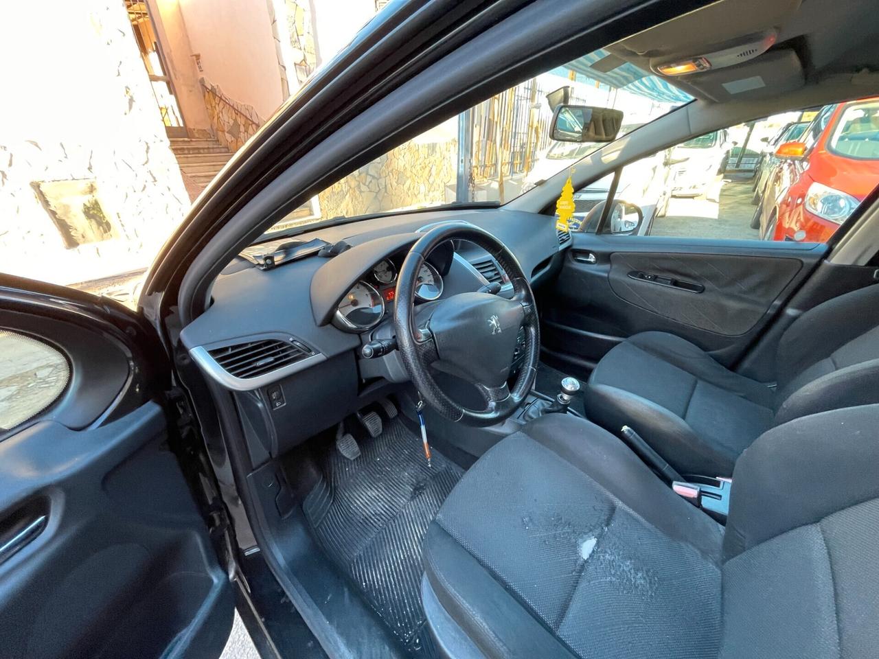 Peugeot 207 1.6 HDi 90CV 5p. XS