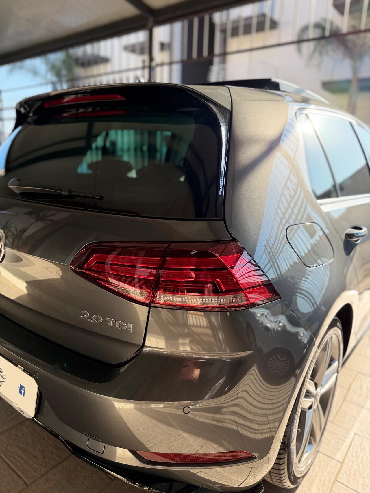 Volkswagen Golf 2.0 TDI 5p. R Line