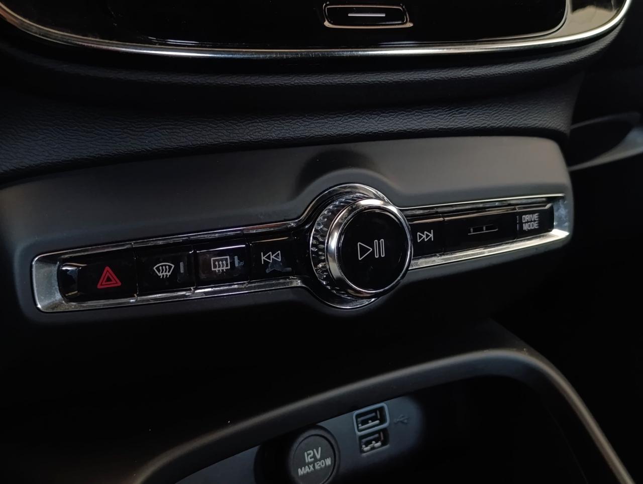 Volvo XC40 1.5 t4 phev R-design auto my21