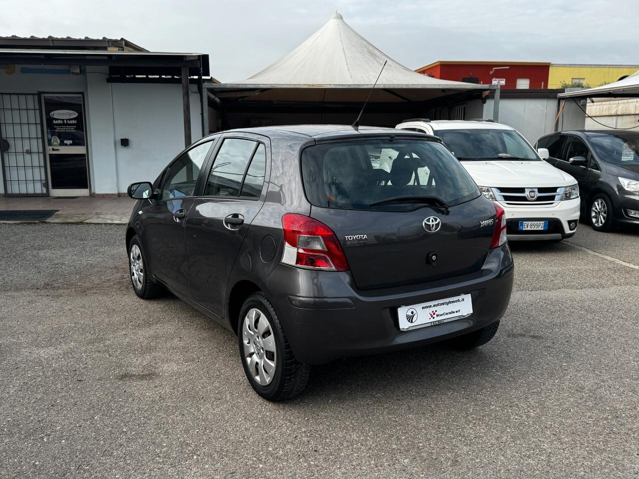 Toyota Yaris 1.0 69 Cv - NEOPATENTATI 2010