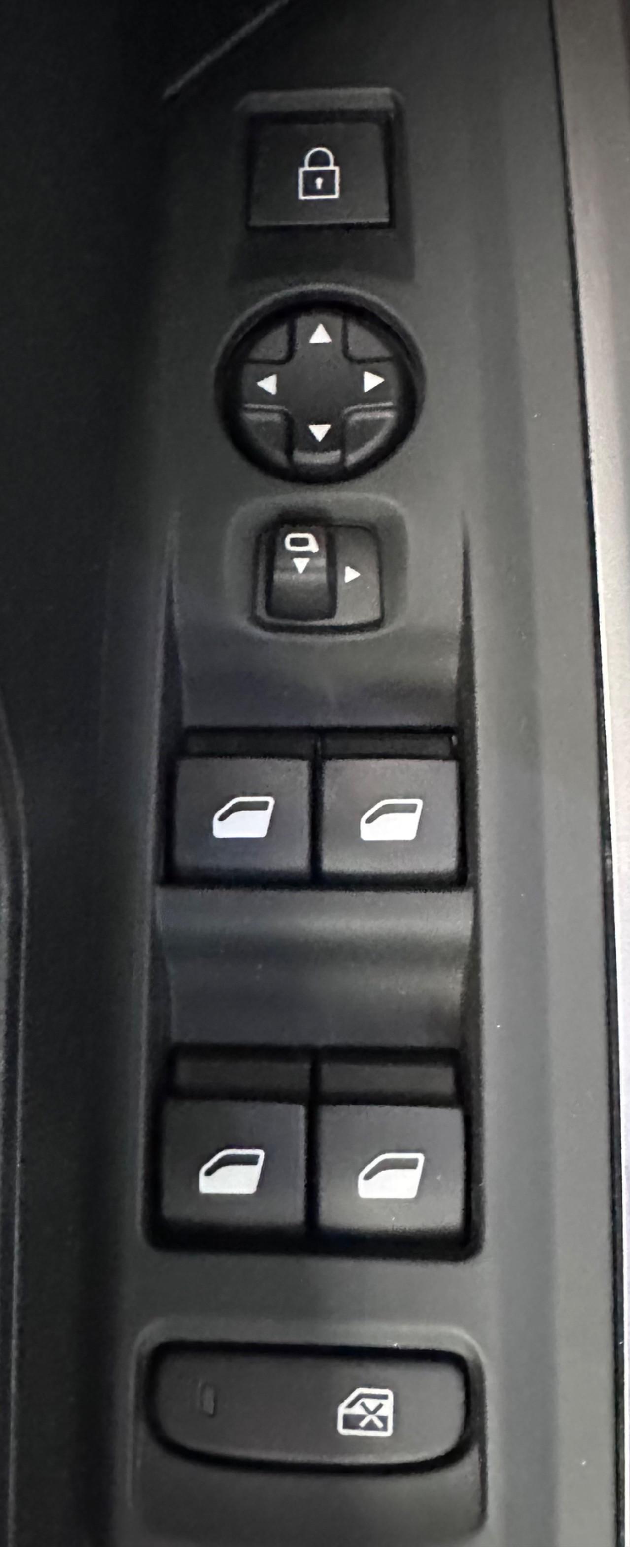 Peugeot 3008 3008 1.2 hybrid Allure 145cv e-dcs6