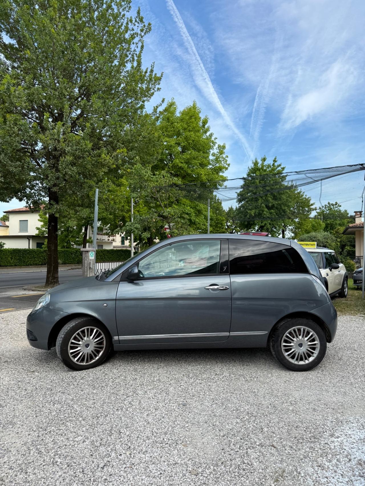 Lancia Ypsilon 1.2 Elle ok neopatentati