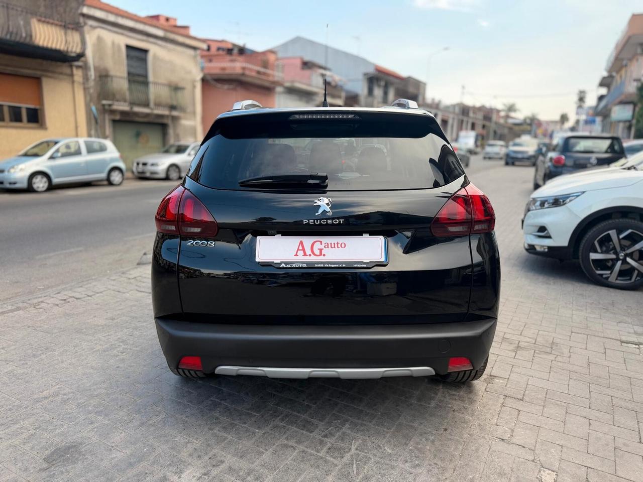 Peugeot 2008 BlueHDi 100 S&S Black Matt