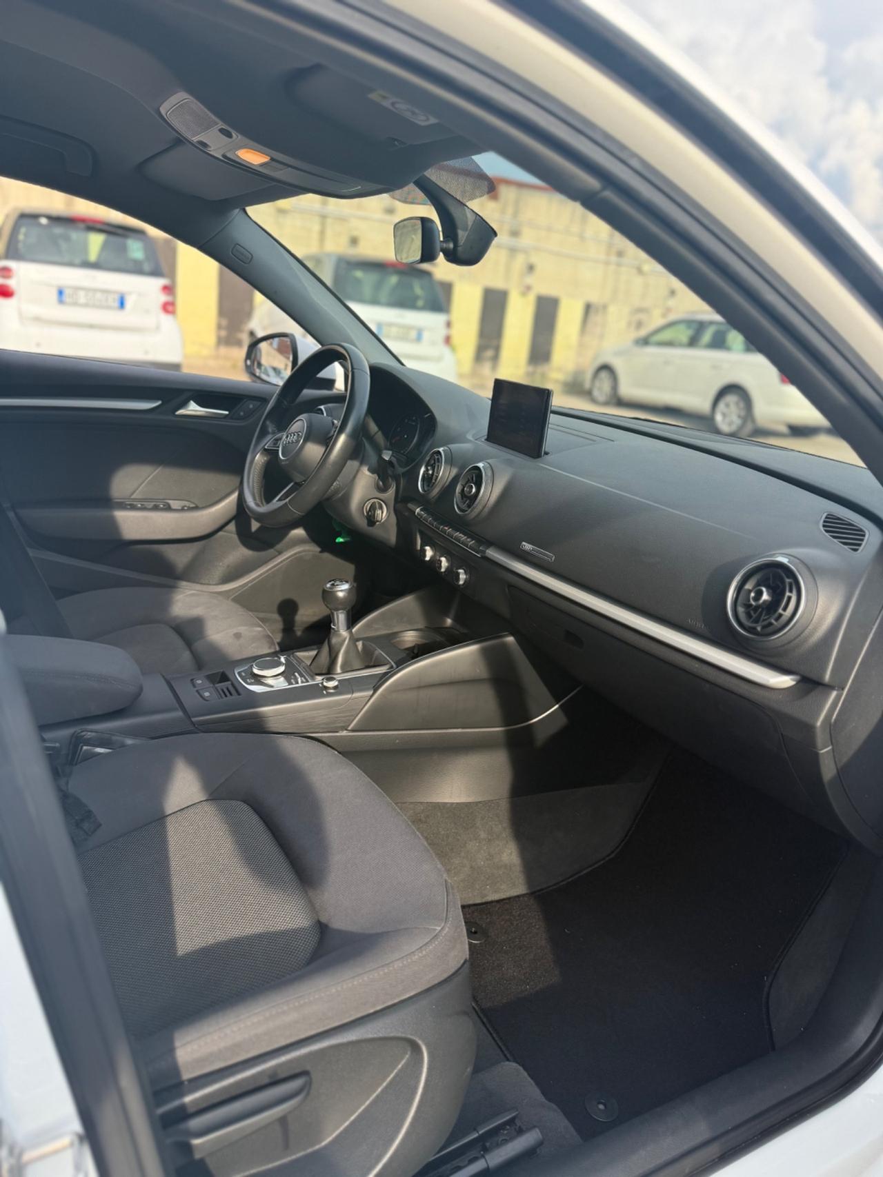 Audi A3 SPB 1.6 TDI 116 CV Business
