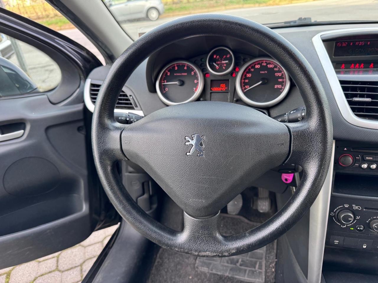 Peugeot 207 1.4 8V 75CV 3p. Special Edition