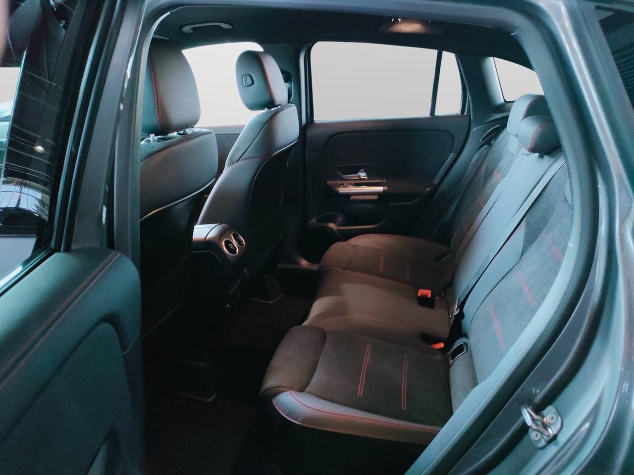Mercedes-Benz GLA 200 d