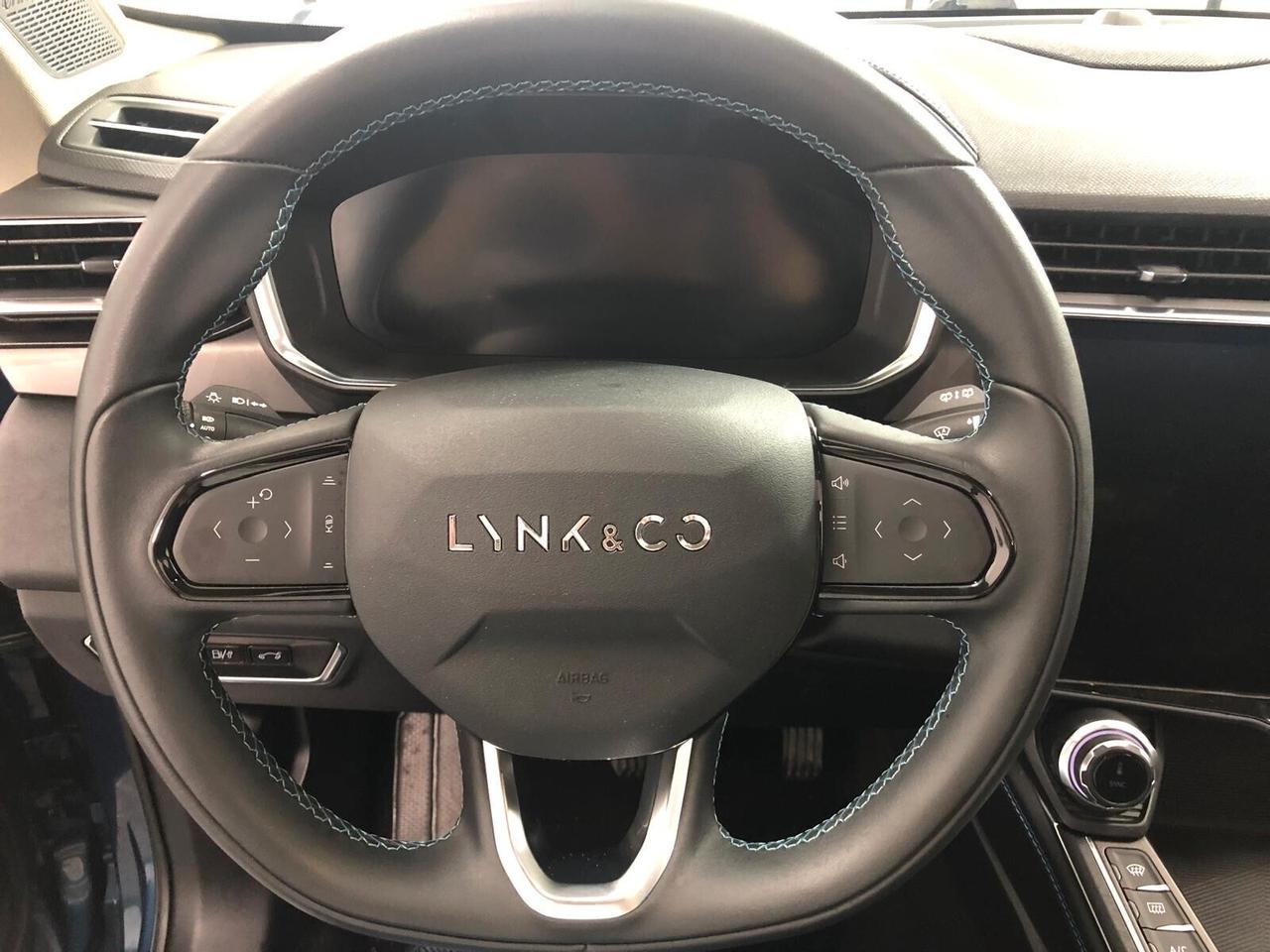 Lynk&co 01