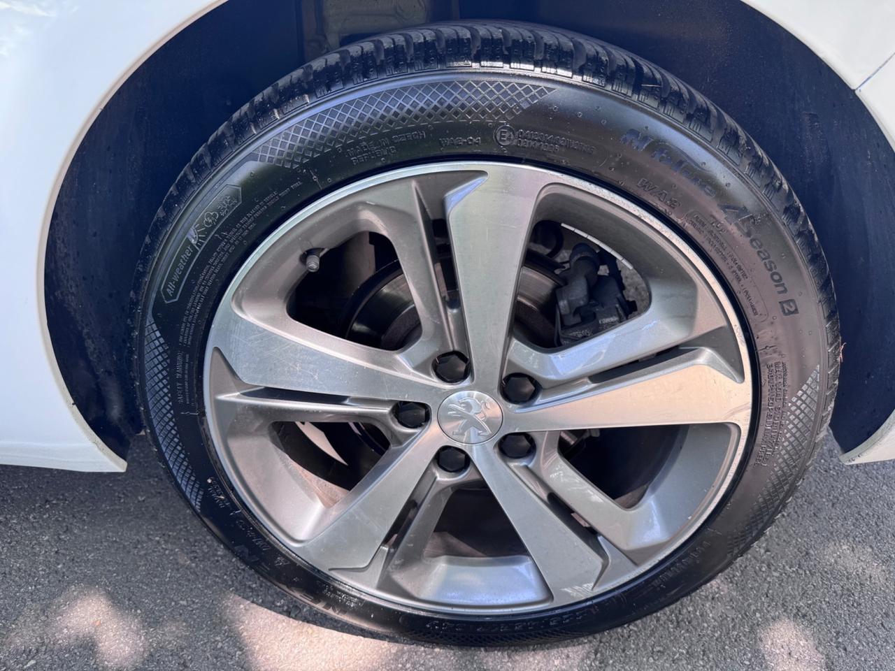 Peugeot 308 BlueHDi 100 S&S SW garanzia 12 mesi