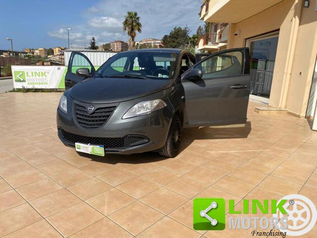 LANCIA Ypsilon 1.2 69 CV 5 porte Platinum