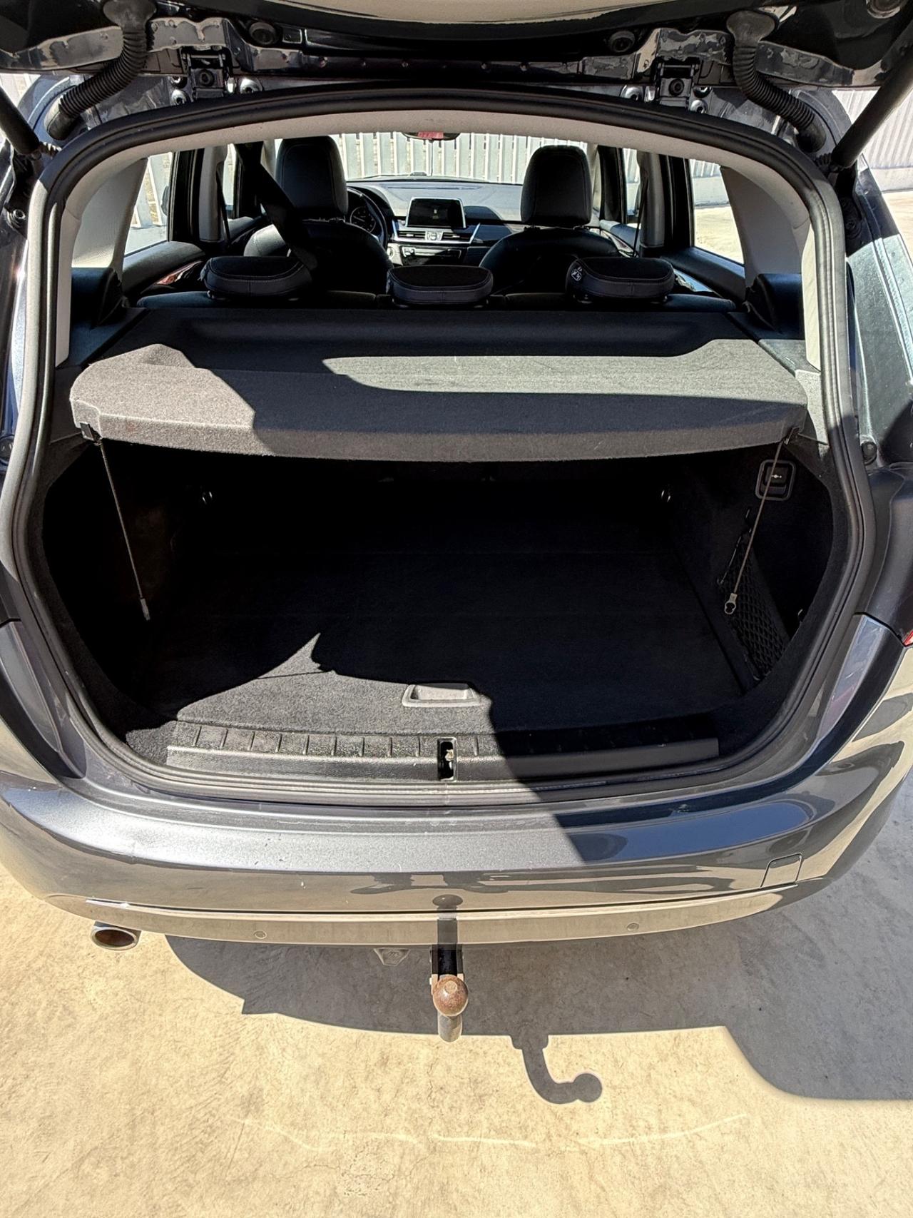 Bmw 2er Active Tourer 216d Luxury