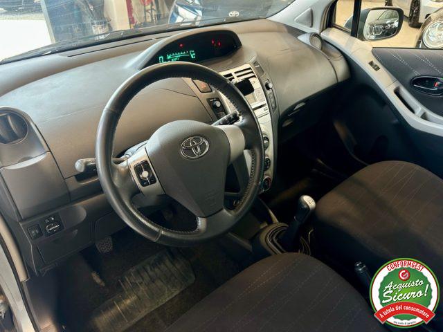 TOYOTA Yaris 1.0 5p. Sol *NEOPATENTATI*