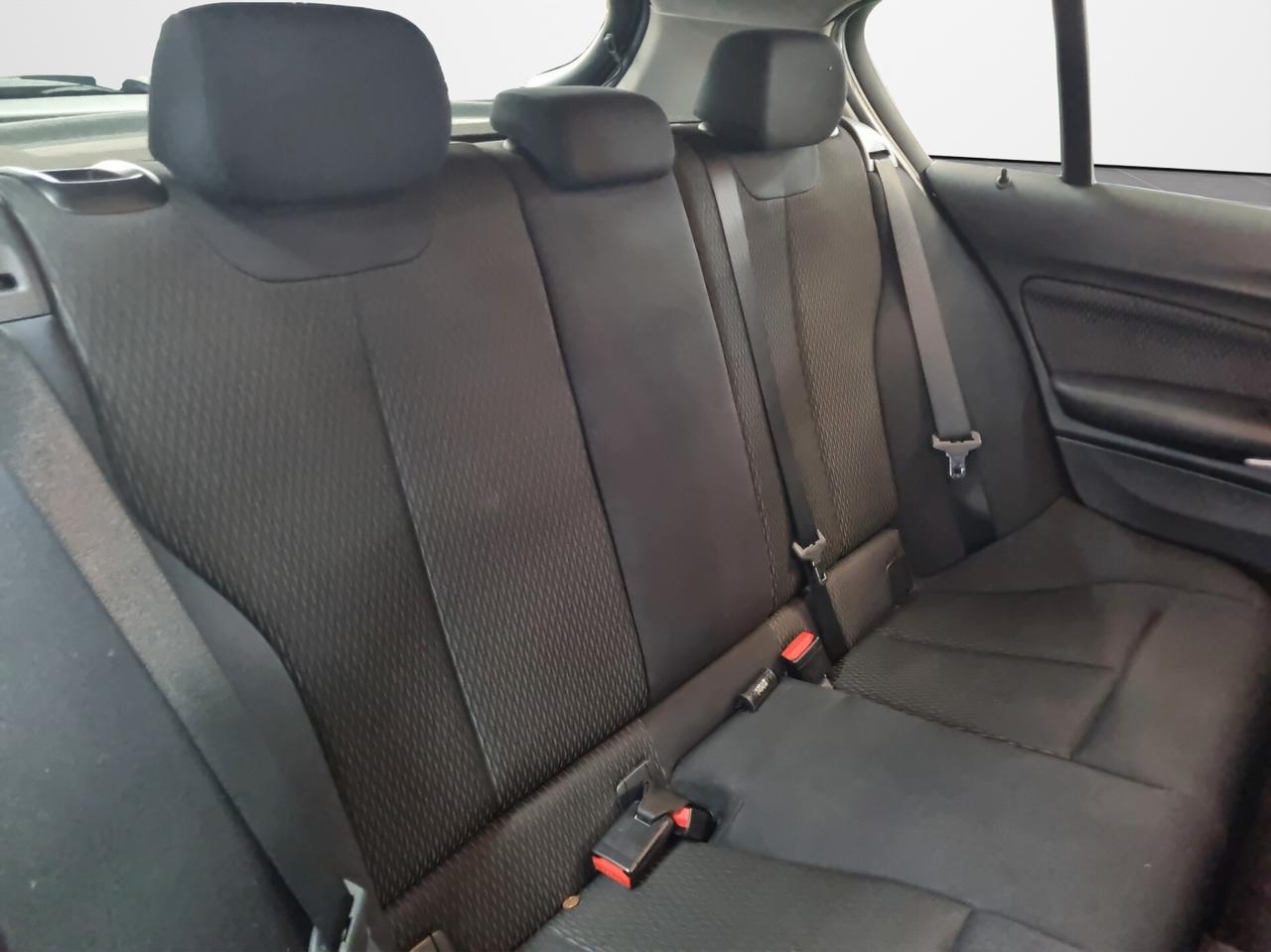 Bmw 116 116d 5p. Urban