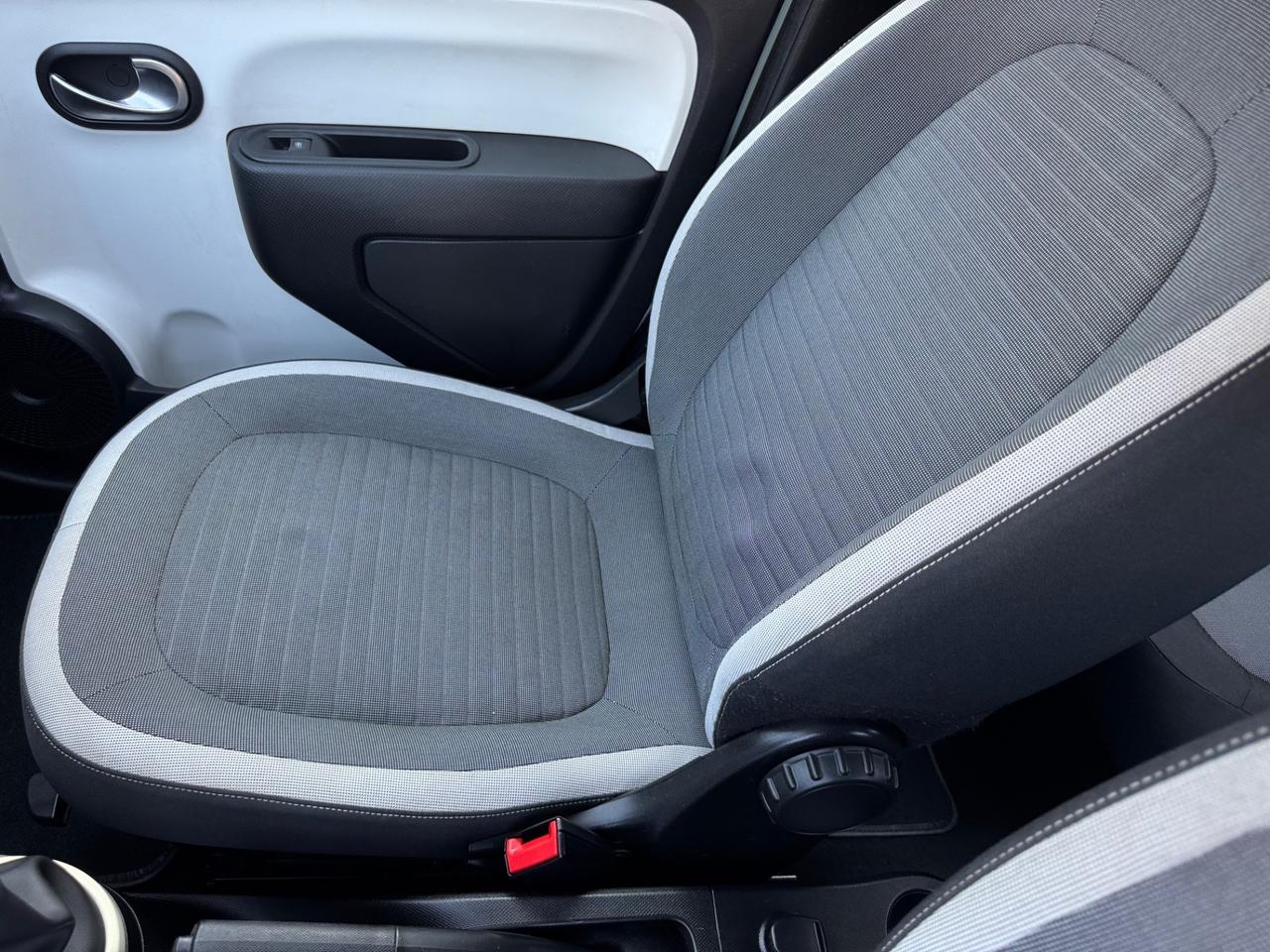 Renault Twingo neopatentati 74000km Euro 6b