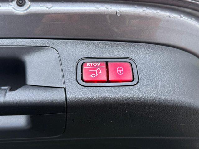 MERCEDES-BENZ GLA 180 d Automatic Progressive Advanced