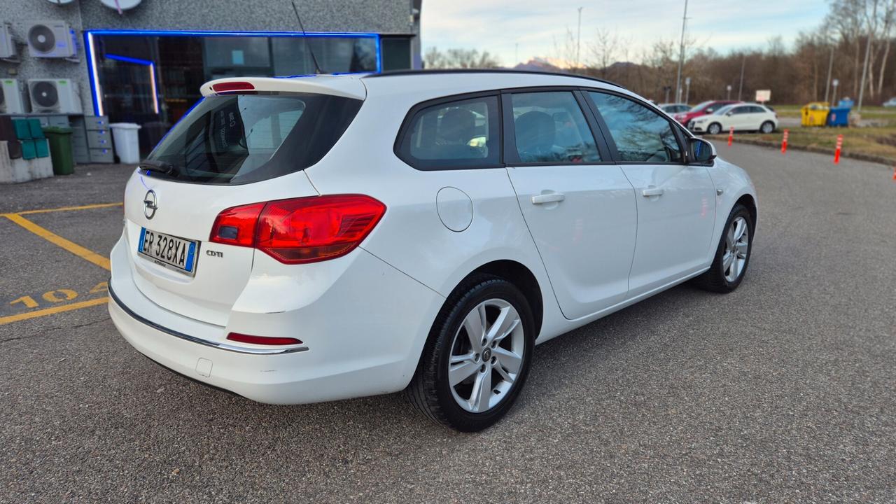 Opel Astra 1.7 CDTI 110CV Sports Tourer Cosmo