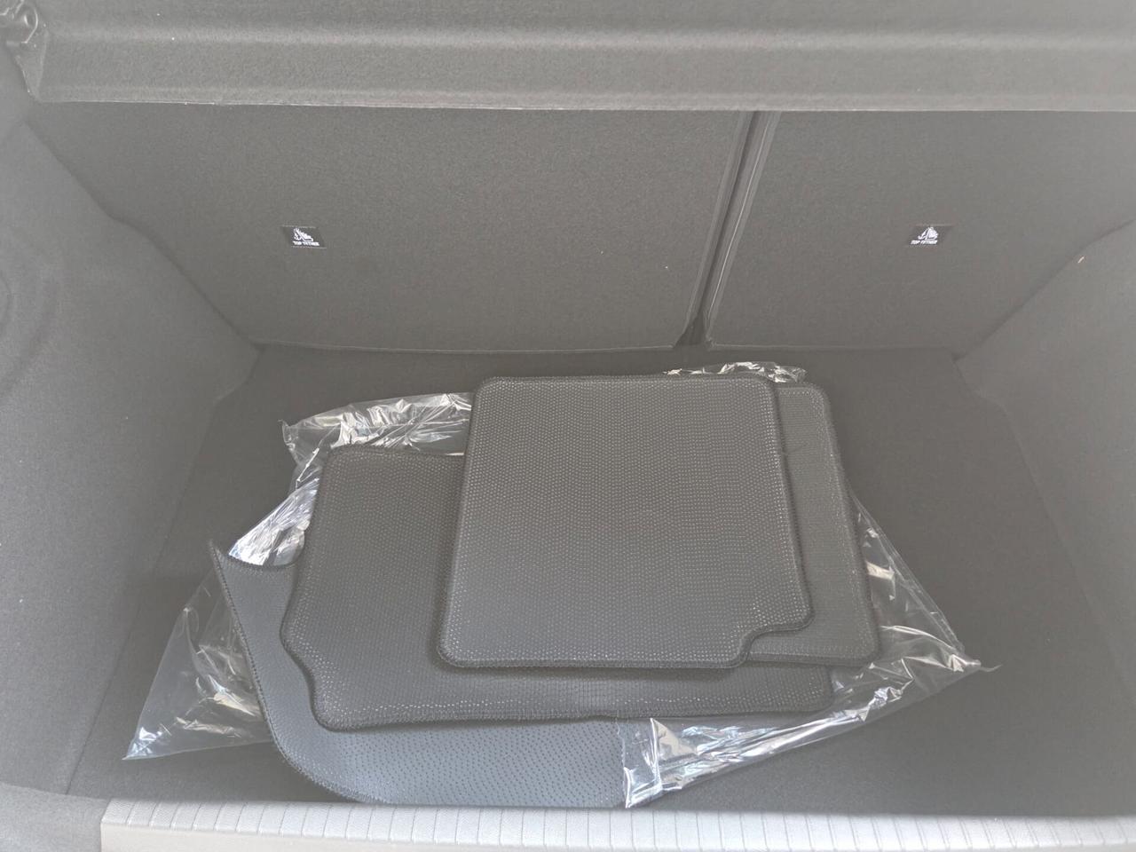 Lancia Ypsilon KM/0 NESSUN OBBLIGO FINANZIARIO !!