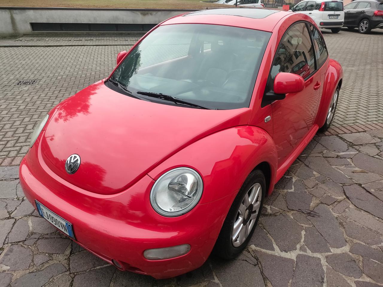 Volkswagen New Beetle 2.0 Gpl pelle e tettuccio