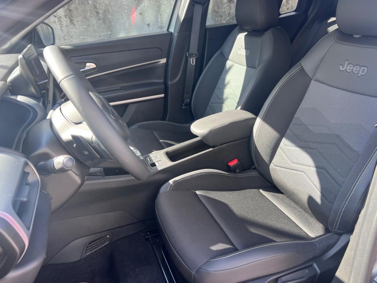 Jeep Avenger 1.2 Turbo 100 CV MHEV Summit