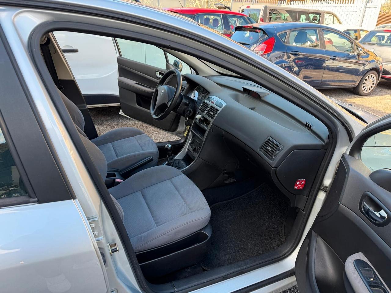 Peugeot 307 1.4 16V 5p. XT