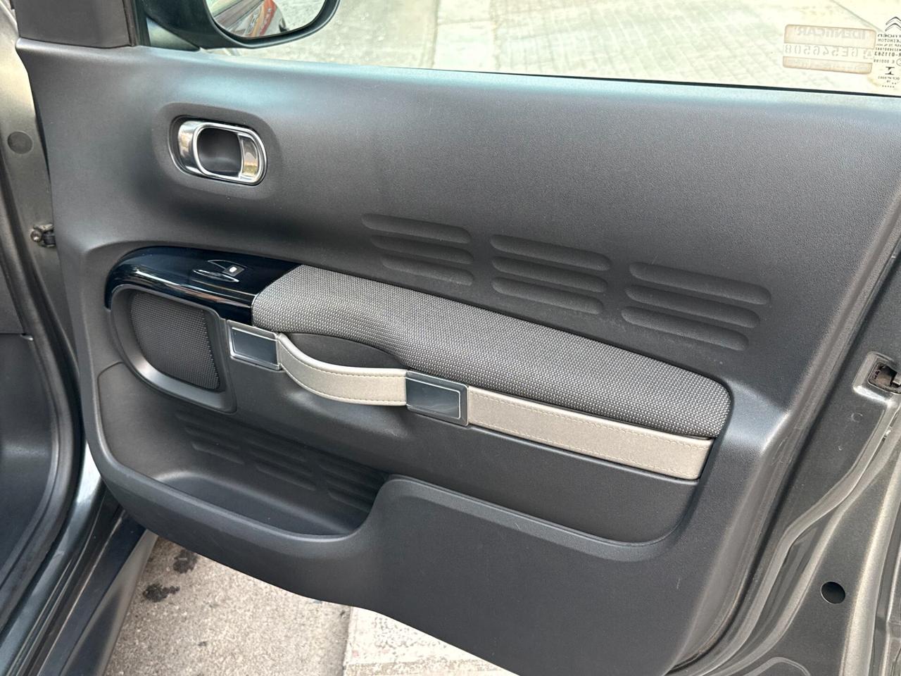Citroen C4 Cactus 1.2 82CV Shine *CAMERA - 2016