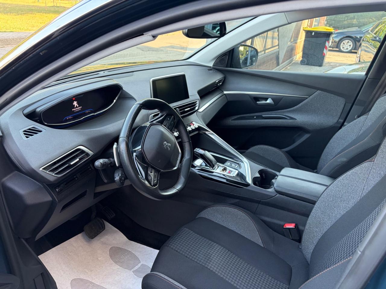 Peugeot 5008 BlueHDi 130 S&S EAT8 Active Pack