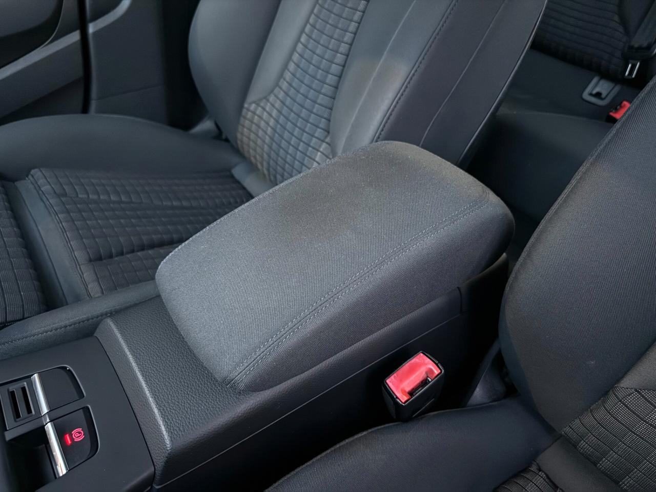 Audi A3 SEDAN/2.0 TDI 150CV/CERCHI 18"/LED/NAVI