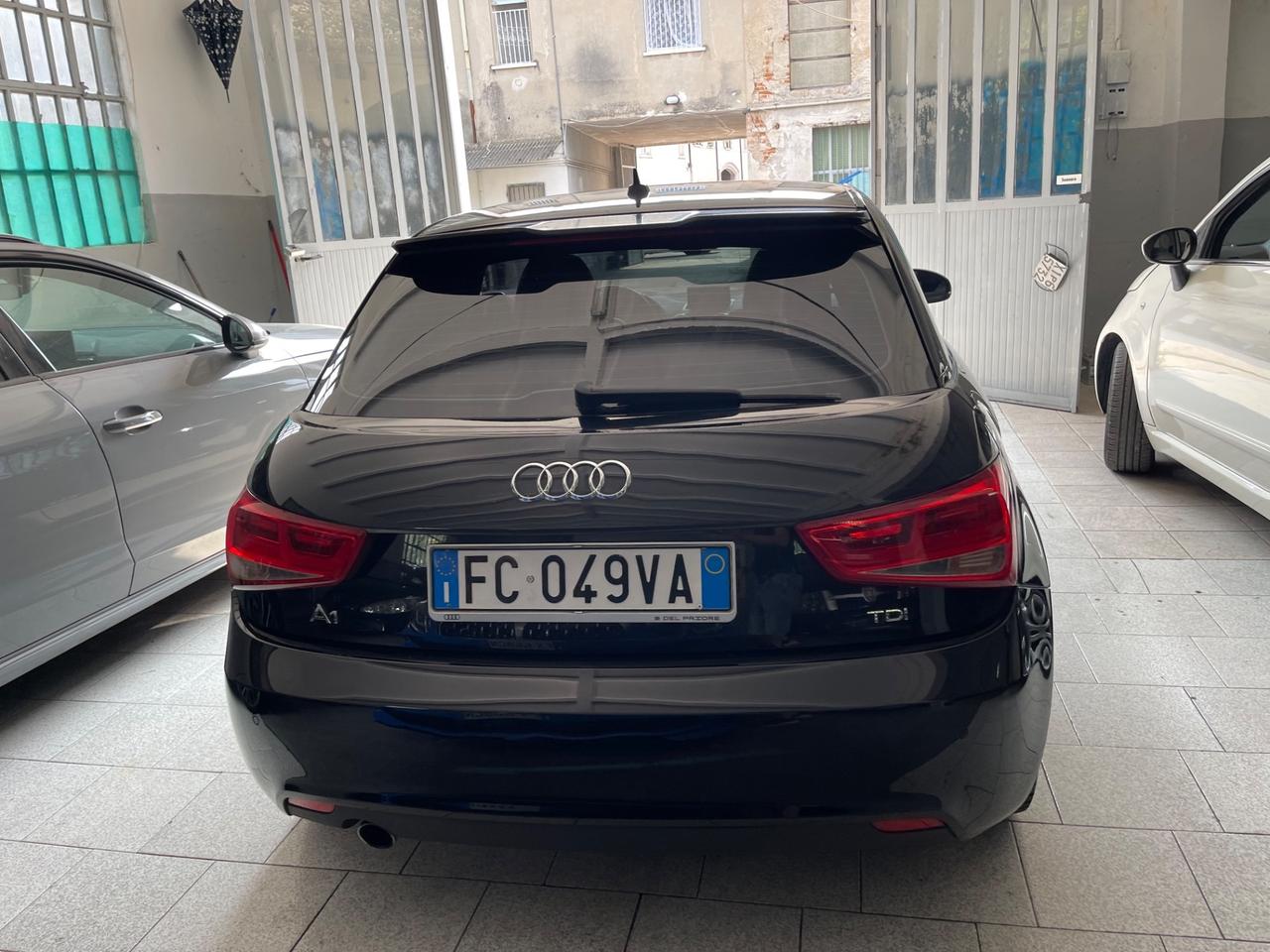 Audi A1-S1 1.6 TDI 105 CV Ambition