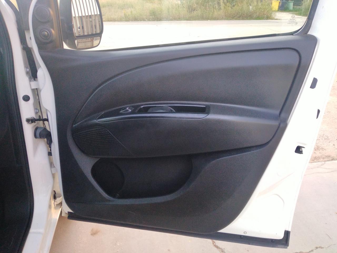 Opel Combo 1.6 CDTi 120CV