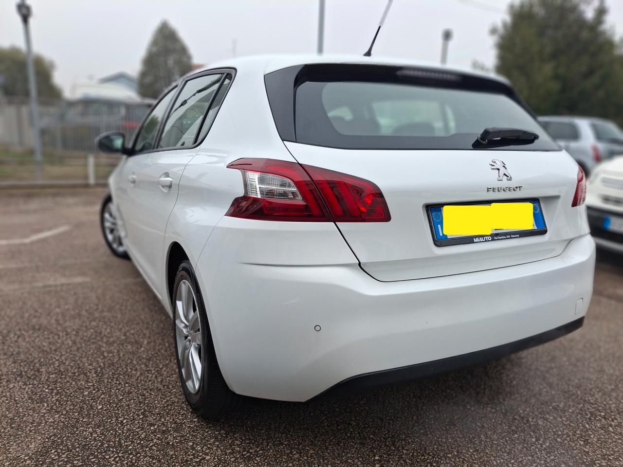 Peugeot 308 BlueHDi 120 S&S Allure