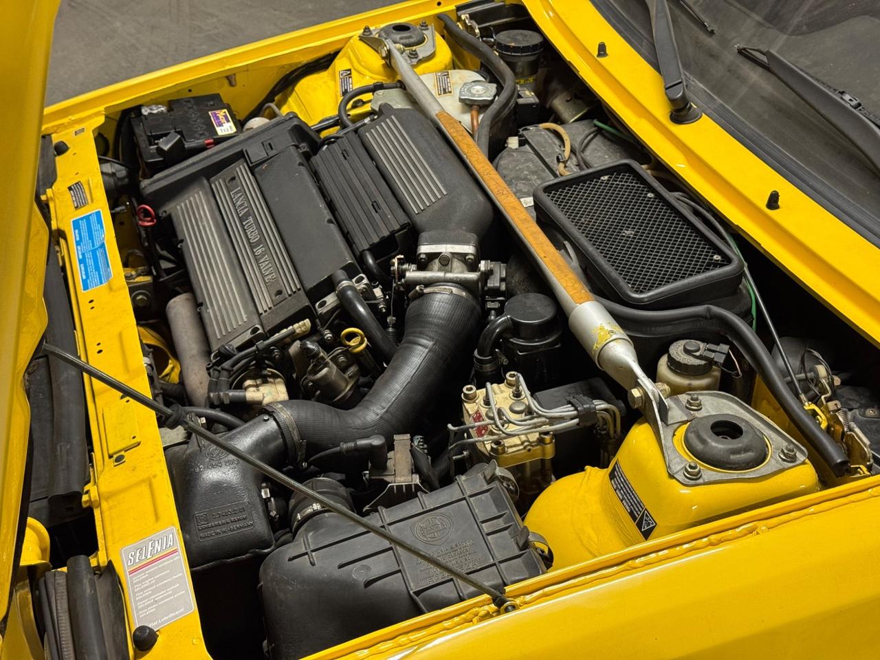 Lancia Delta 2.0i.e. turbo 16V HF integrale