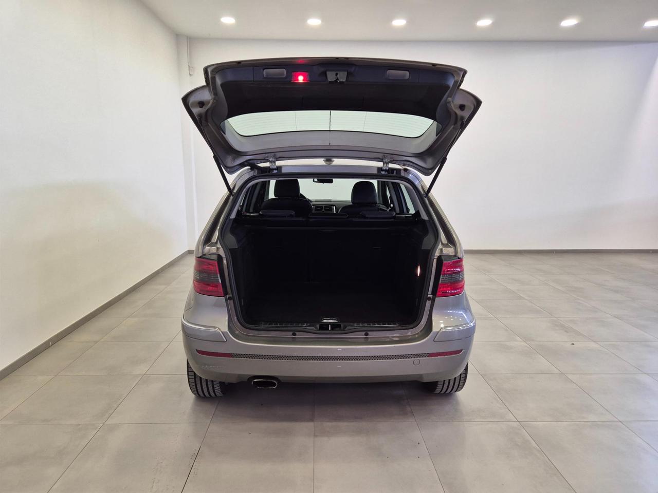 Mercedes B 200 CDI Chrome - NEOPATENTATI - Clima - Radio CD