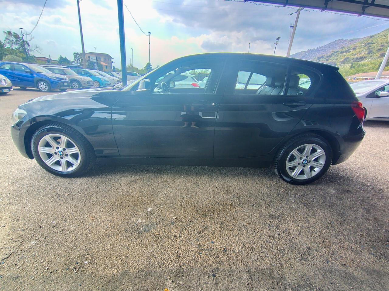 Bmw 114 114d 5p. Unique