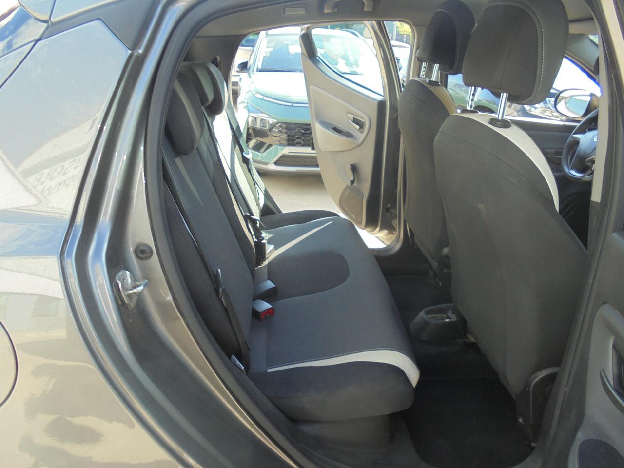 Lancia Ypsilon 1.2 69 CV 5 porte Gold