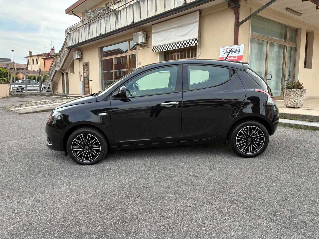 Lancia Ypsilon 1.0 FireFly 5 porte S&S Hybrid Gold