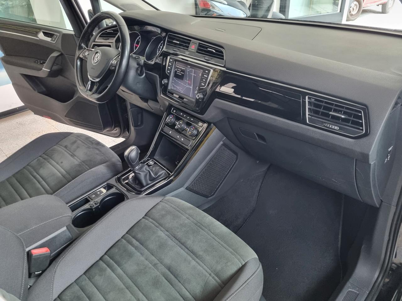 Volkswagen Touran 1.6 TDI 115 CV DSG 7 POSTI, FULL LED, TETTINO, KEYLESS