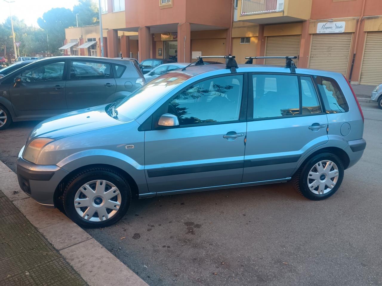 Ford Fusion 1.4 TDCi 5p. Collection