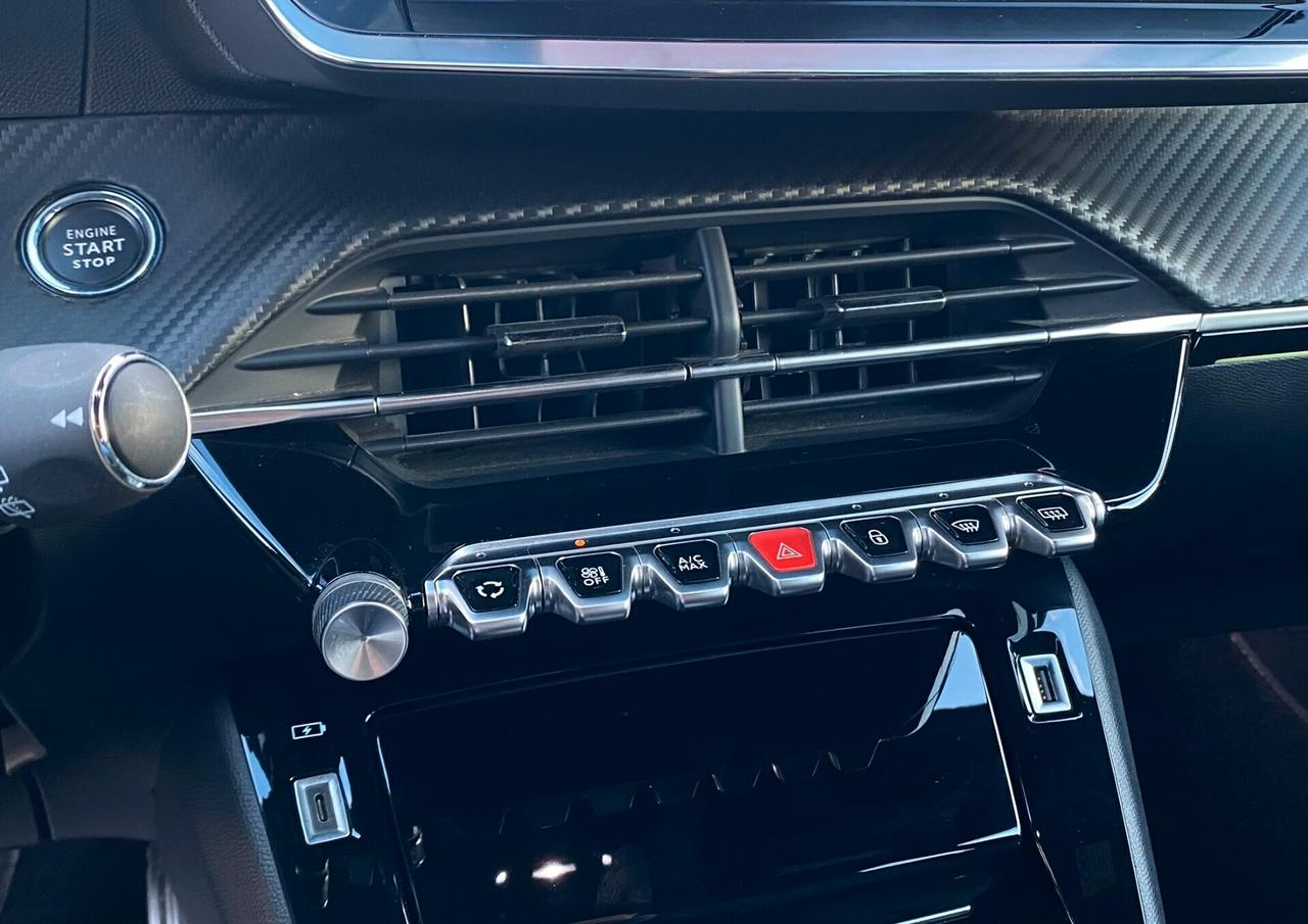 Peugeot 2008 GT Pack 1.5 bluehdi 130CV